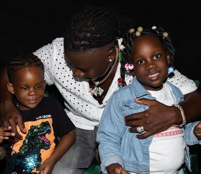 Stonebwoy and family